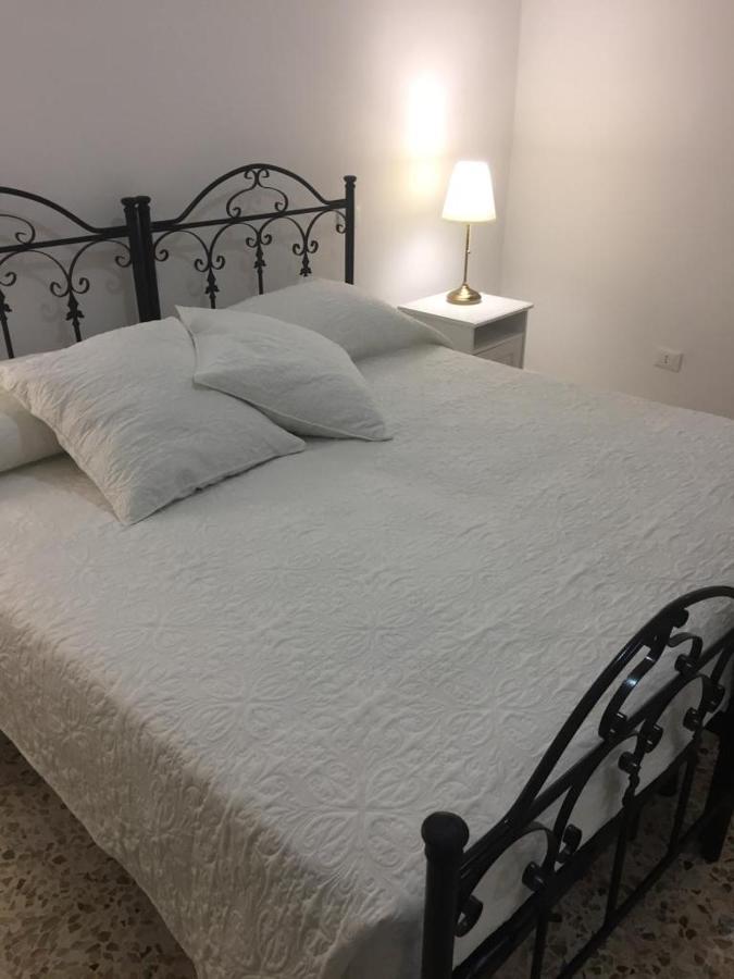 莱切 Villino Donna Rita酒店 外观 照片